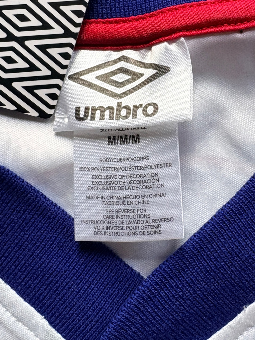 Umbro White USA Soccer Shirt with Red & Blue Accents Medium - Picture 6 of 8